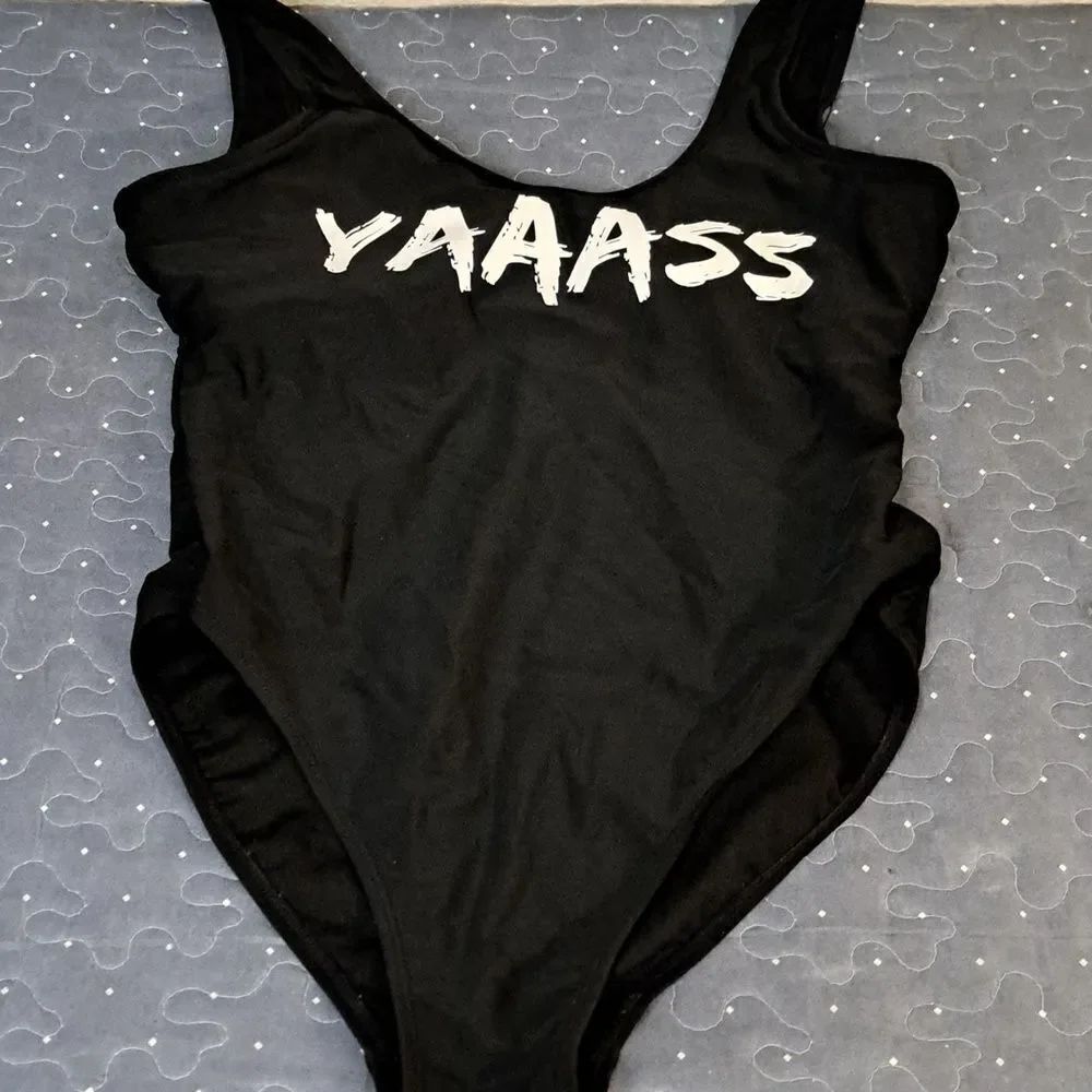 No Boundaries YAAASS black one piece bathing suit size large